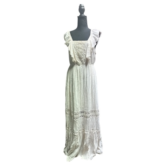 Elegant Boho Lace White Maxi Dress Size Medium - Picture 1 of 10